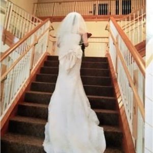 Oleg Cassini Wedding Dress -size 4